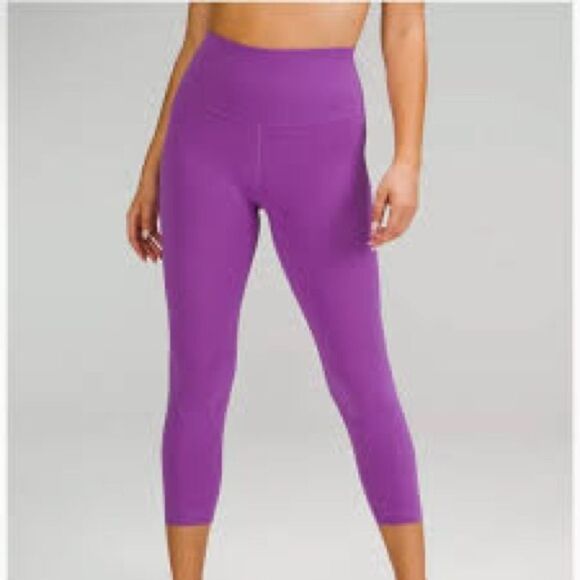 Lululemon 🍋 Wunder Under Crop - Picture 1 of 4